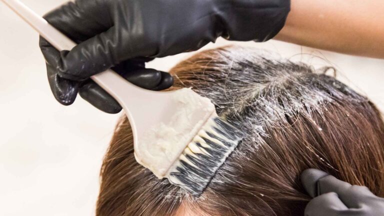 How to get hair dye off skin overnight with safe DIY methods while applying hair color at home